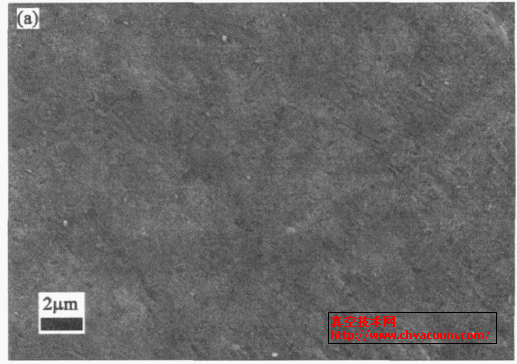 钛试件表面形貌×2000 (a) 未渗氮钛试件(b) 渗氮2h后表面形貌