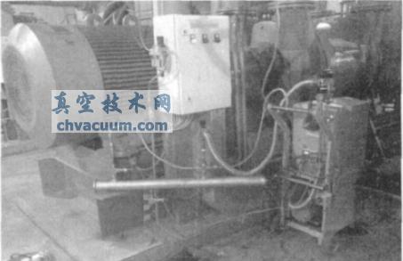 氦质谱检漏仪和除湿装置