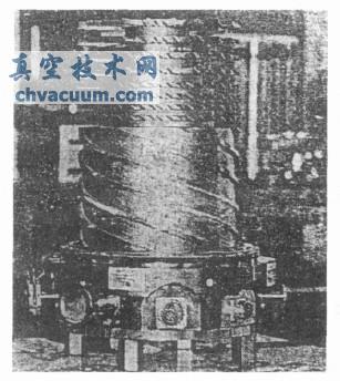 大流量复合式涡轮分子泵内部结构