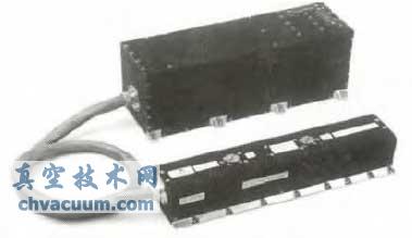 V ����75 W �ռ��в��ܷŴ���ʵ��ͼ