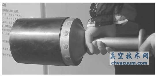 ����������